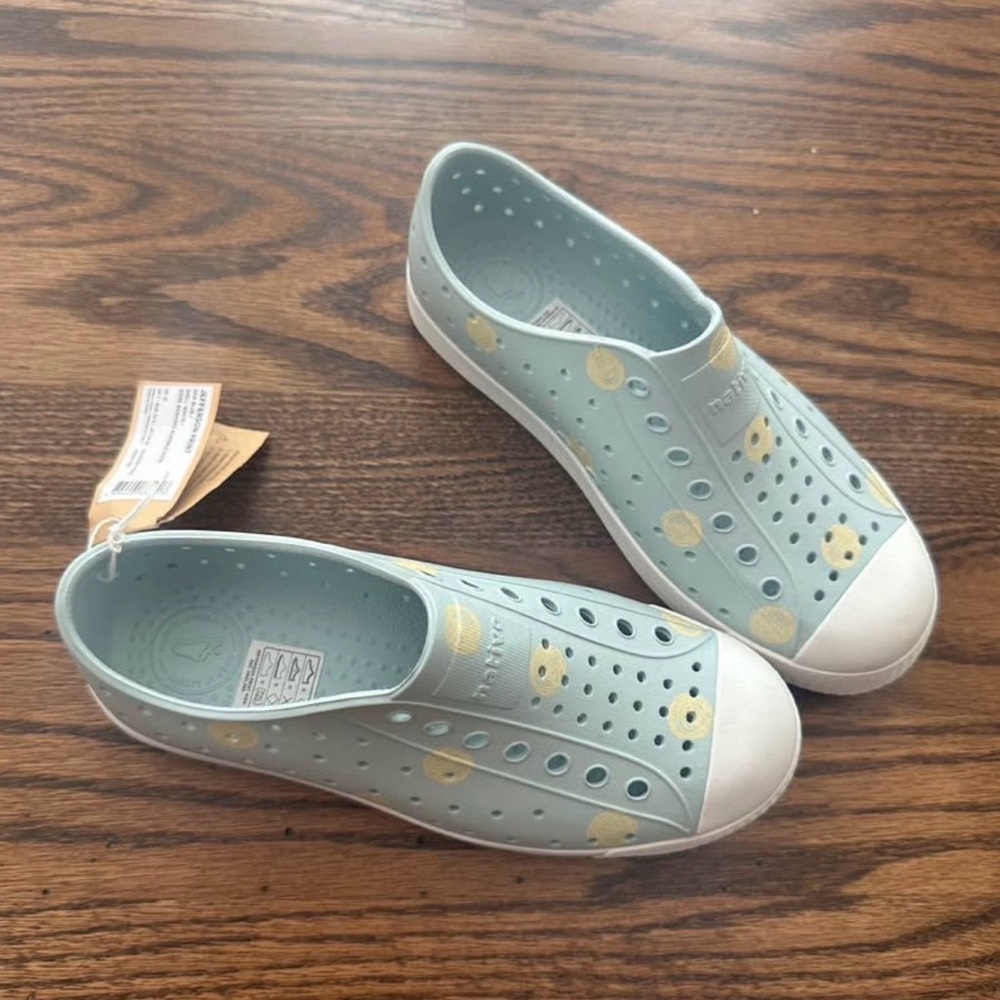 Native Shoes Kids Aqua and White Water Shoes